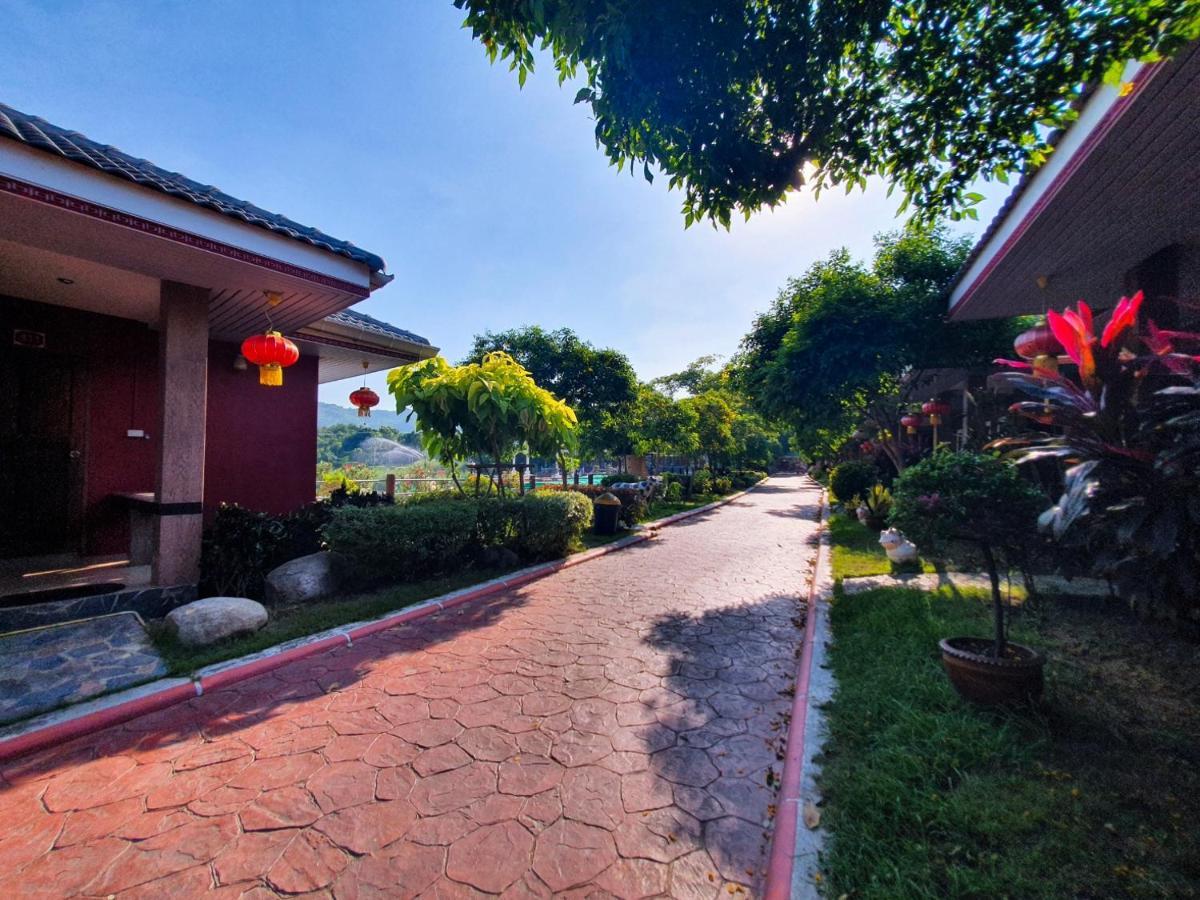 Dreampark Resort Kanchanaburi Extérieur photo